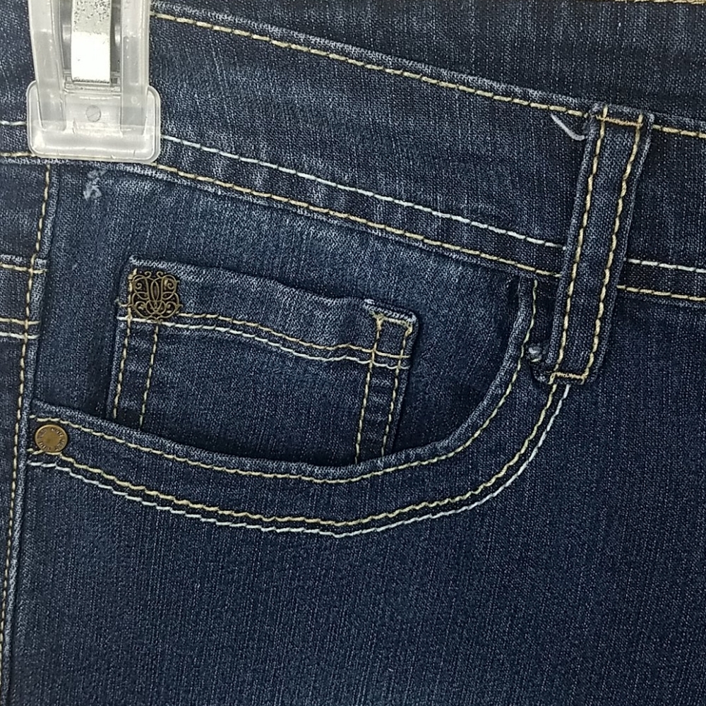 Nine West, Denim shorts, great condition, Sz 6 - Picture 6 of 10